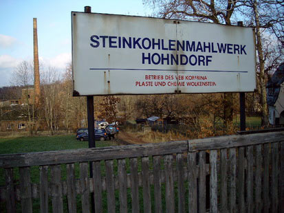 Nachdem das Regierungspräsidium Chemnitz dem Landkreis Stollberg knapp 2 Mio. € an Fördergeldern bewilligt hat, kann die dritte Sanierungsphase des ehemaligen Steinkohlemahlwerks Hohndorf beginnen. Nachdem das Regierungspräsidium Chemnitz dem Landkreis Stollberg knapp 2 Mio. € an Fördergeldern bewilligt hat, kann die dritte Sanierungsphase des ehemaligen Steinkohlemahlwerks Hohndorf beginnen.